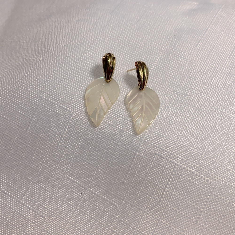 Mother of Pearl leaves in 14 K gold setting